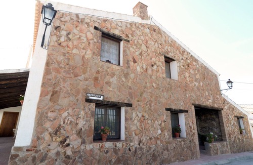 Campocamara Cottage | Casa Castillo Para Disfrutar de un Autentico Espacio Rural