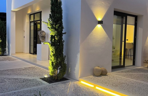 Chipiona Ski Chalet | Casa Chica 1. Beautiful apartment near the sea in the middle of the countryside with swimming pool.