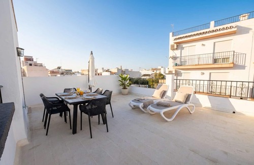 Nerja City Centre Ski Chalet | Casa Chica Calle Cristo 112 by Casasol