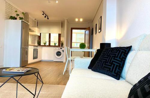 Mogro Apartment | Casa con Jardín privado y vistas a 2min de la playa