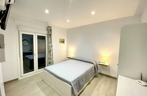 Padul Ski Chalet | Casa con Piscina, a 45 Minutos de la Playa y de Sierra Nevada. Pueblo Acogedor