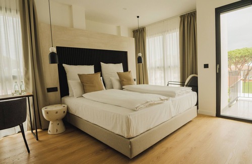 Chiclana de la Frontera Hotel | Casa Cuatro Boutique Hotel - Adults Recommended