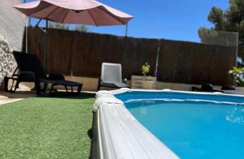 Fontanar House | Casa Cueva Salamandra con chimenea y piscina privada