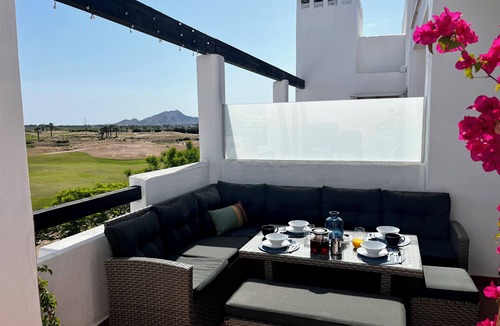 Torre-Pacheco Apartment | Casa de Carlitos, 2-bed apartment with large terrace overlooking golf views