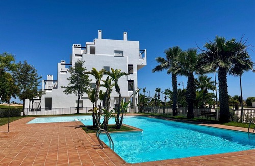Torre-Pacheco Apartment | Casa de Carlitos, 2-bed apartment with large terrace overlooking golf views