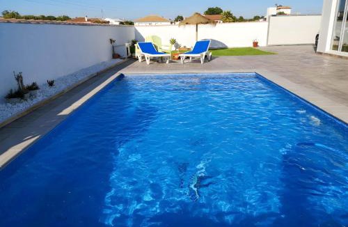 Campano Ski Chalet | Casa de construccion Moderna con piscina privada