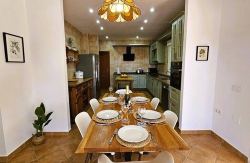 Alcaucin Ski Chalet | Casa De La Colina: luxury villa Costa Del Sol