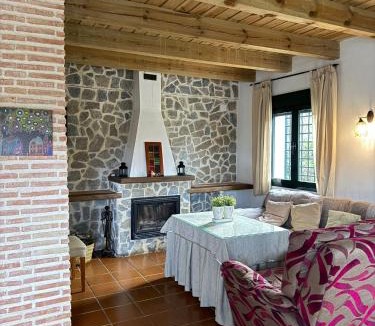 Aracena House | Casa del Arroyo