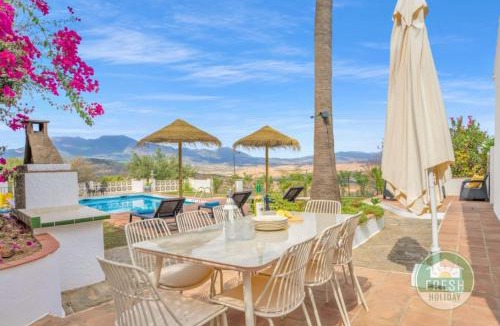 Guaro House | Casa del Barco | Hilltop Escape with Private Pool
