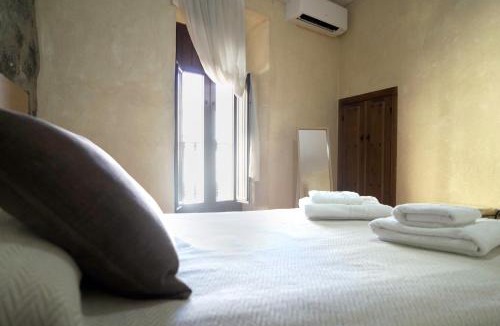Torrejoncillo Apartment | Casa del Caño