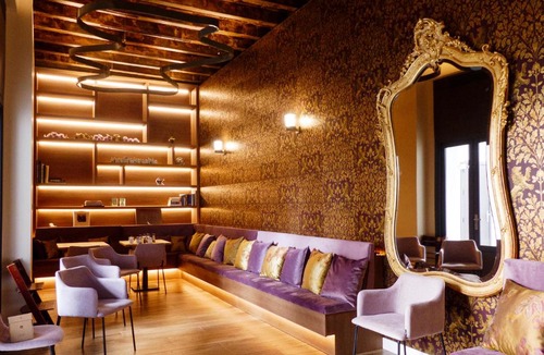 La Catedral Apartment | Casa del Cardenal