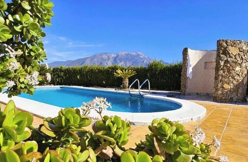 Vinuela House | Casa del Sueño: Vacation Home with Stunning Panoramic Views
