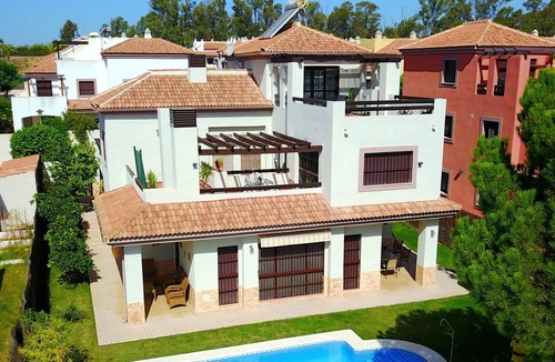 Las Pajanosas House | "Casa Do Lago" Something special very close to Seville .