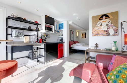 San Roque Apartment | Casa Domino 1 Apartment with Large Terrace, Shared Pool and Free Wi-Fi