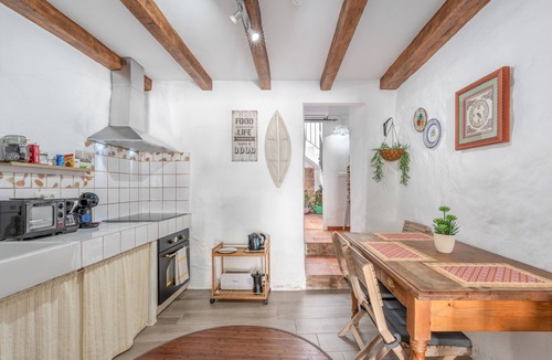 Ardales House | Casa Don Diego: Mountain Views, Wi-Fi, and Air Conditioning