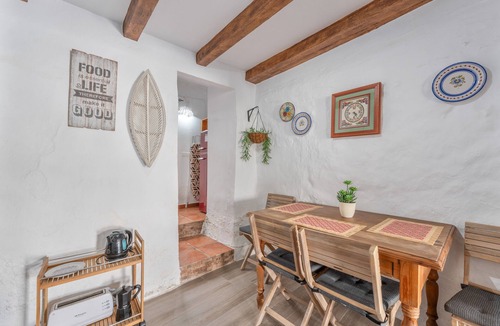Ardales House | Casa Don Diego: Mountain Views, Wi-Fi, and Air Conditioning