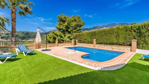 Alozaina Villa | Casa El Lagar Alozaina by Ruralidays