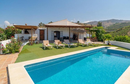 Trapiche House | Casa El Mirador de Isabel Vélez-Málaga by Ruralidays