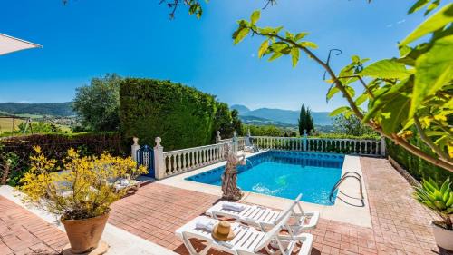 Prado del Rey Villa | Casa El Parque de Isabel Prado del Rey by Ruralidays