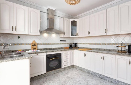 Fuengirola Ski Chalet | Casa Elola | terrace - andalusian - fuengirola