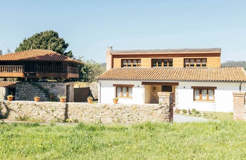 Carreno House | Casa Guillermo · Entire House in Asturias