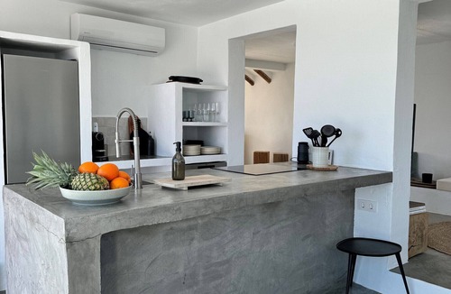 Iznajar Villa | Casa Horizonte, Stylish holiday home with panoramic views in Andalusia
