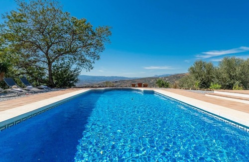 Los Cortijillos Villa | Casa Hyam Alcaucín by Ruralidays