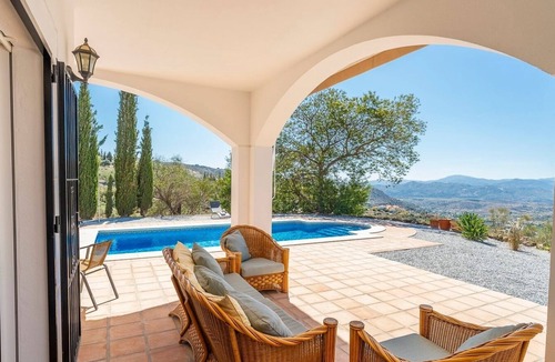 Los Cortijillos Villa | Casa Hyam Alcaucín by Ruralidays