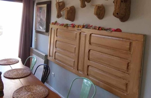 Navarredonda de Gredos House | Casa Iona, terraced house with mountain views