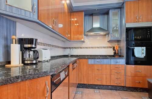La Pola de Gordon House | Casa La Cuadra II: ski, private balcony, garage and mountain views