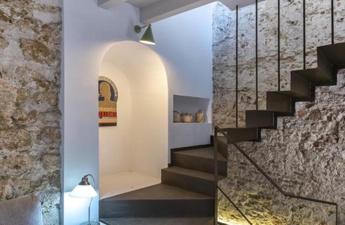 Old Town Apartment | Casa La Muralla MEDIEVAL by Cadiz4Rentals
