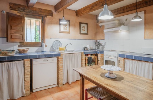 Ayllon House | Casa La Romana – Mountain Retreat with Private Terrace and Garden Views