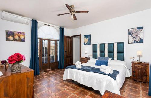 Canillas de Aceituno Villa | Casa La Vina De La Tireta