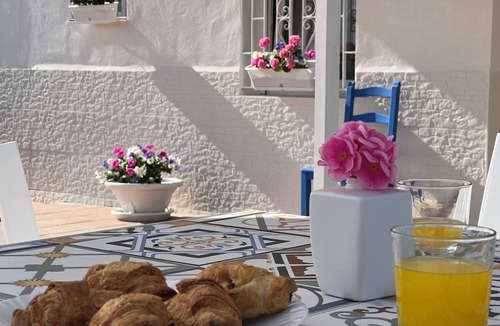 Santaella Cottage | Casa las Cordobesas is a charming rural lodging in the middle of nature.