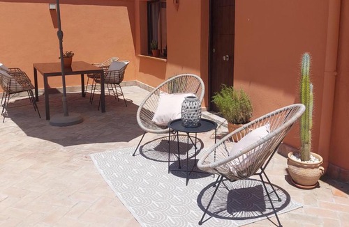 Camino de Ronda House | Casa Laurel