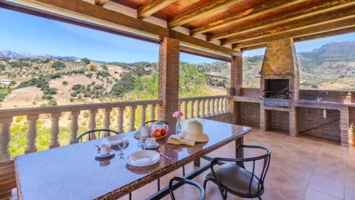 Alozaina Villa | Casa Los Valles Alozaina by Ruralidays