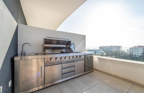 Fuengirola Apartment | Casa Lozano - Sea View Apartment with Terrace and Pool, Higueron West, Fuengirola