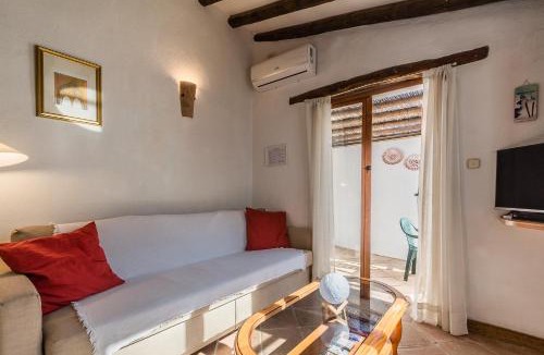Pinos del Valle House | Casa Luna - Traditional spanish village house with pool