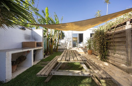 El Palmar Apartment | Casa Marina - Sunwaves El Palmar, 5 min from the beach, private garden & Wi-Fi