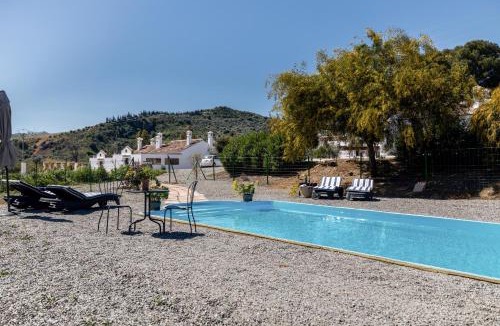 Pizarra House | Casa Maurus by Rosas Cantares