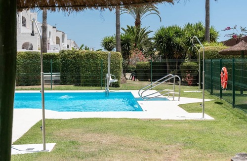 Pueblo Nuevo Apartment | Casa Milo Sotogrande Apartment with Private Pool, Wi-Fi, and Air Conditioning