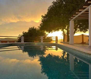 Canillas de Aceituno House | Casa Olivia