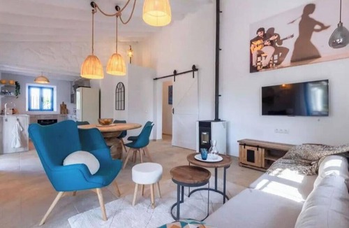 Comares House | Casa Pájaros Del Este: Vacation Home in Spain with a Private Pool