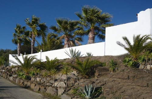 Sayalonga House | Casa Palmeras in Sayalonga mit Gepflegtem Garten by Interhome