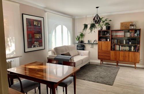 Leon House | Casa Palomera - Casa completa con jardín, gimnasio y garaje privados