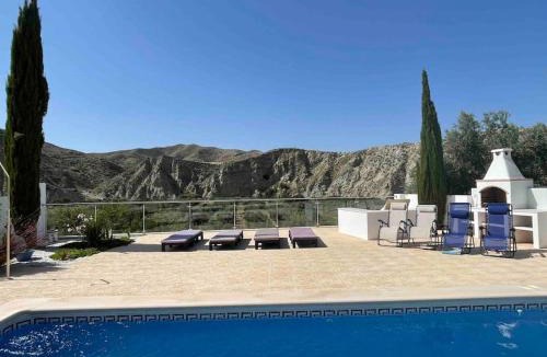 Arboleas Villa | Casa Pap