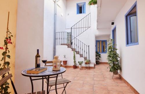 Distrito Centro Apartment | Casa Patio La Magdalena
