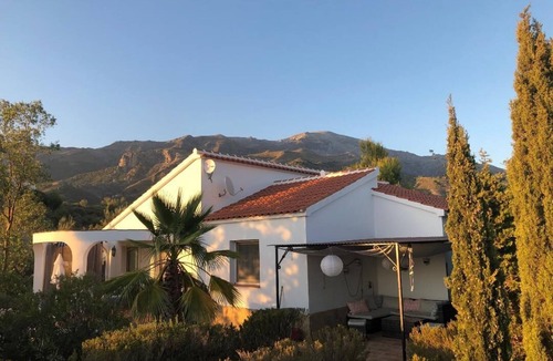 Canillas de Aceituno Villa | Casa Pequena - the small but fine country house with breathtaking views