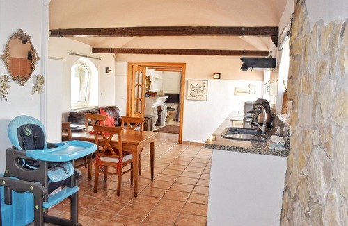 Pruna Villa | CASA PICASSO YOUR OWN PRIVATE POOL, 2 BED, 2 BATHn 90 nights minimum stay