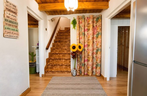 Cebanico House | Casa Picos de Europa, Riaño: Rural House with Wi-Fi in a Natural Setting